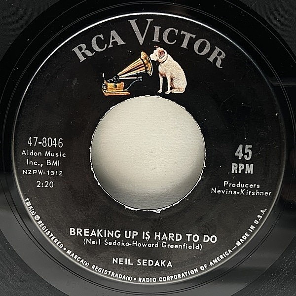 レコードメイン画像：USオリジナル 7インチ NEIL SEDAKA Breaking Up Is Hard To Do 45回転 R&Bガールズグループのクッキーズを迎えた至極のDOO-WOPポップス！