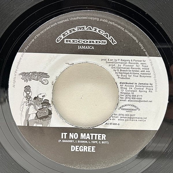 レコードメイン画像：真っ黒リディム使用カップリング！7インチ JAプレス DEGREE It No Matter / MICHAEL ROSE Jah Love Hot スモーキーな粘着性たっぷり 45RPM.